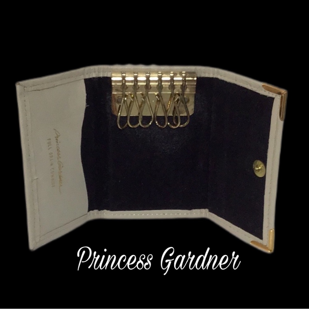 Vintage Princess Gardner Full Grain Cowhide 6-Key and Card Keeper,‎ Alabaster